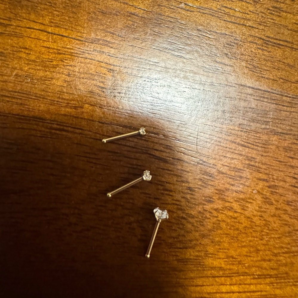 NEW- 14K Gold Filled Nose Ring Studs -free with bundle - Picture 2 of 2
